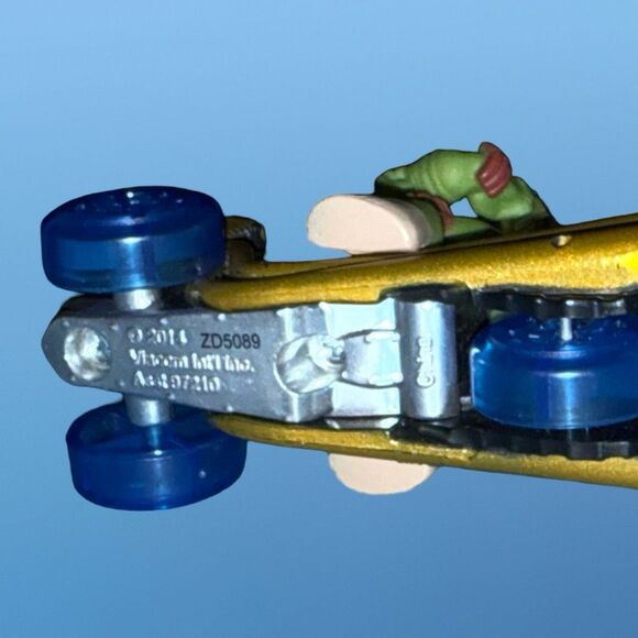 2014 Viacom Teenage Mutant Ninja Turtles TMNT Leonardo 2.5" Diecast Car A21 - Picture 7 of 9